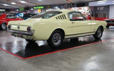 Ford-Mustang-1965-Coupe-22