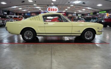Ford-Mustang-1965-Coupe-23