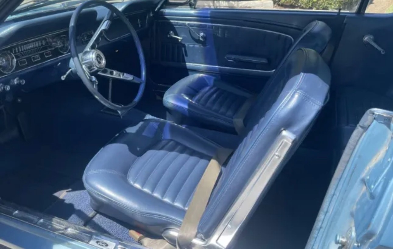 Ford-Mustang-1965-Coupe-3