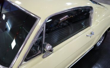 Ford-Mustang-1965-Coupe-36