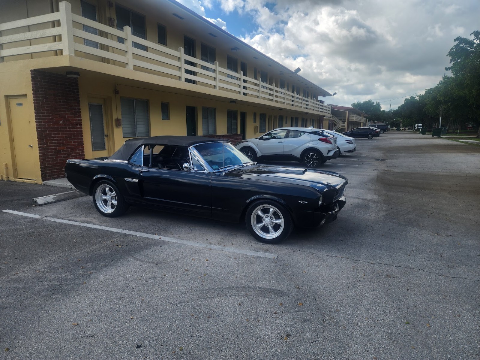 Ford-Mustang-1965-Coupe-7