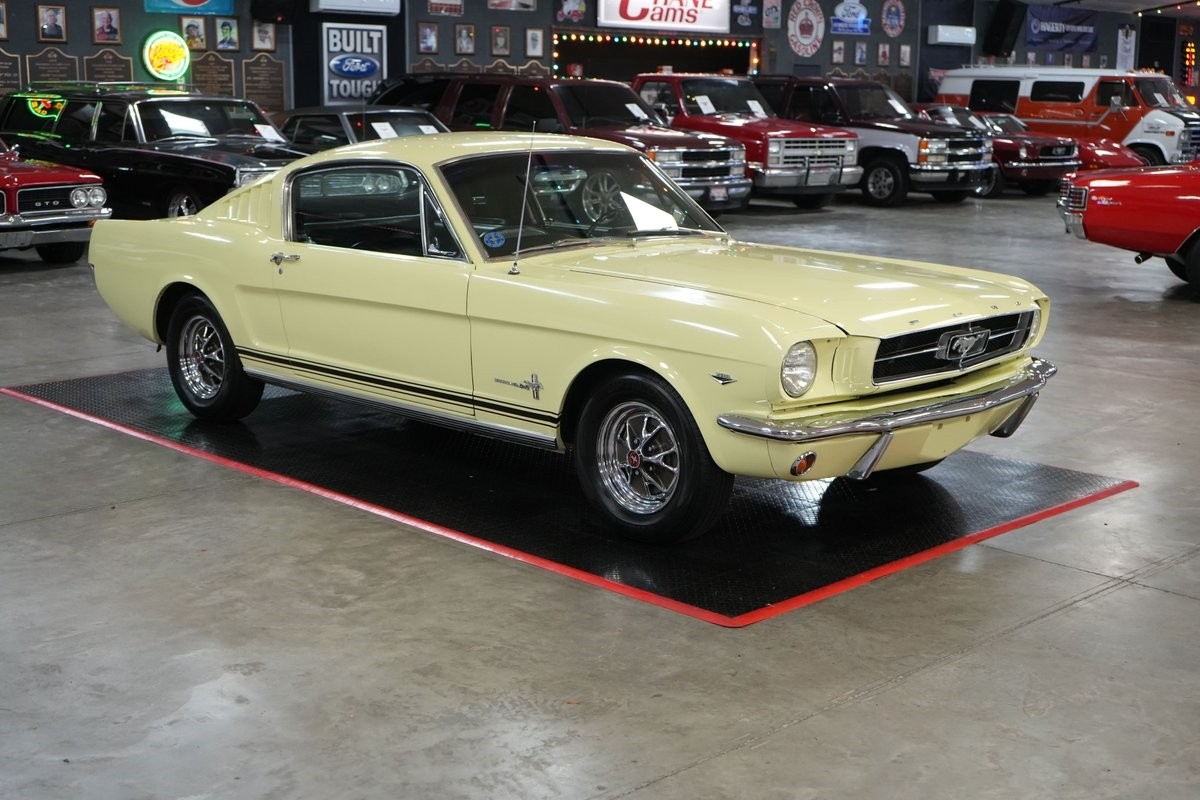 Ford-Mustang-1965-Coupe-7