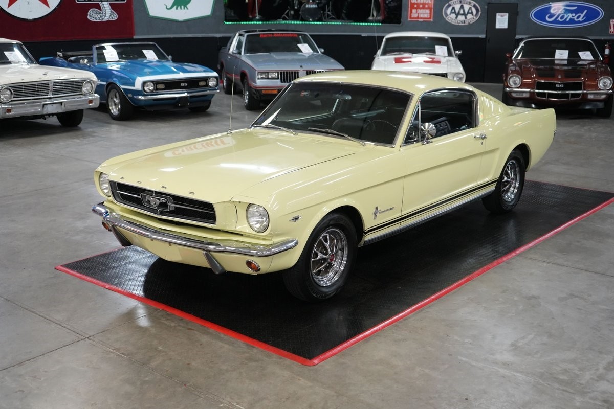 Ford-Mustang-1965-Coupe-9