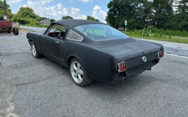 Ford-Mustang-1965-Fastback-1
