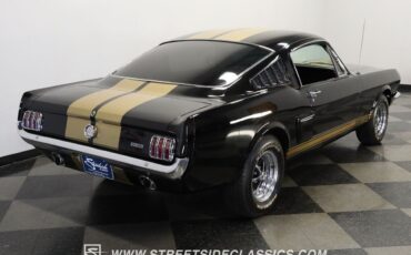 Ford-Mustang-1965-Fastback-10