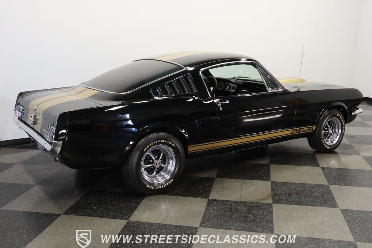 Ford-Mustang-1965-Fastback-11