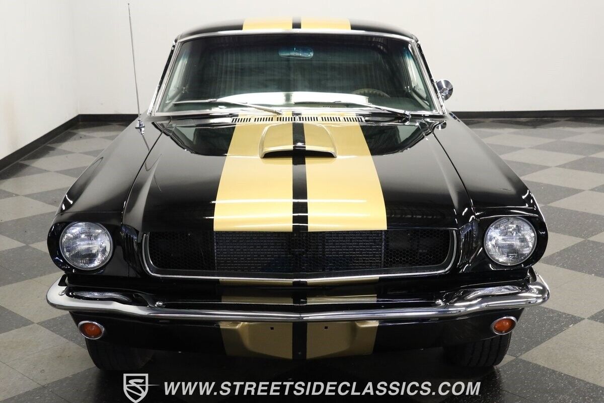 Ford-Mustang-1965-Fastback-15