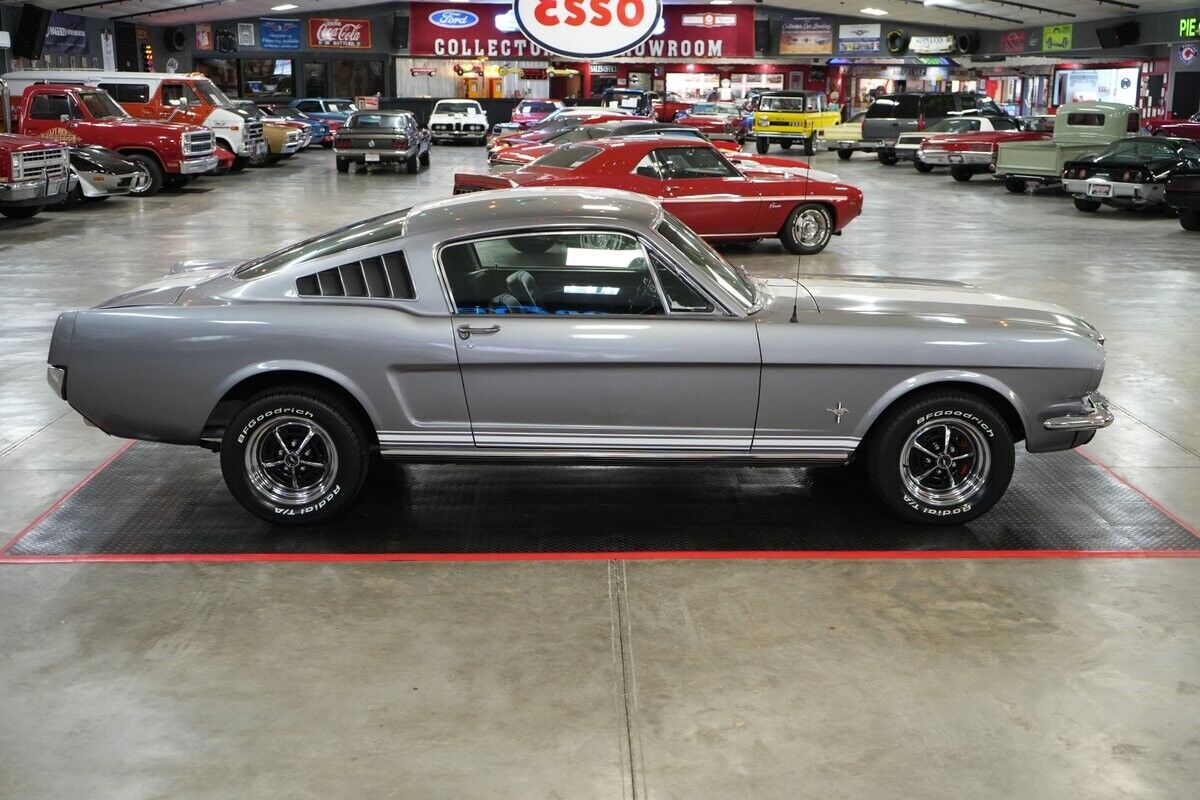 Ford-Mustang-1965-Fastback-15