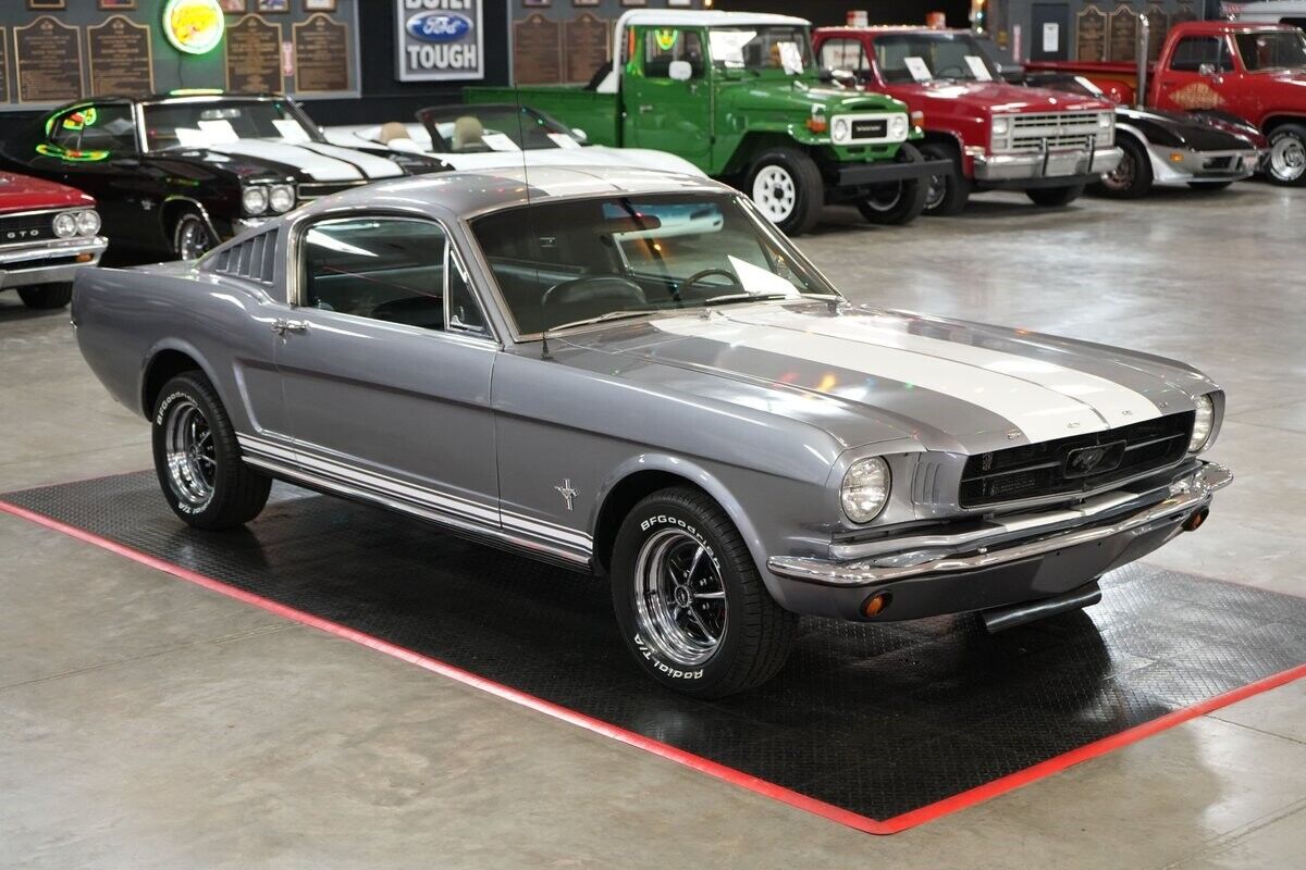 Ford-Mustang-1965-Fastback-16