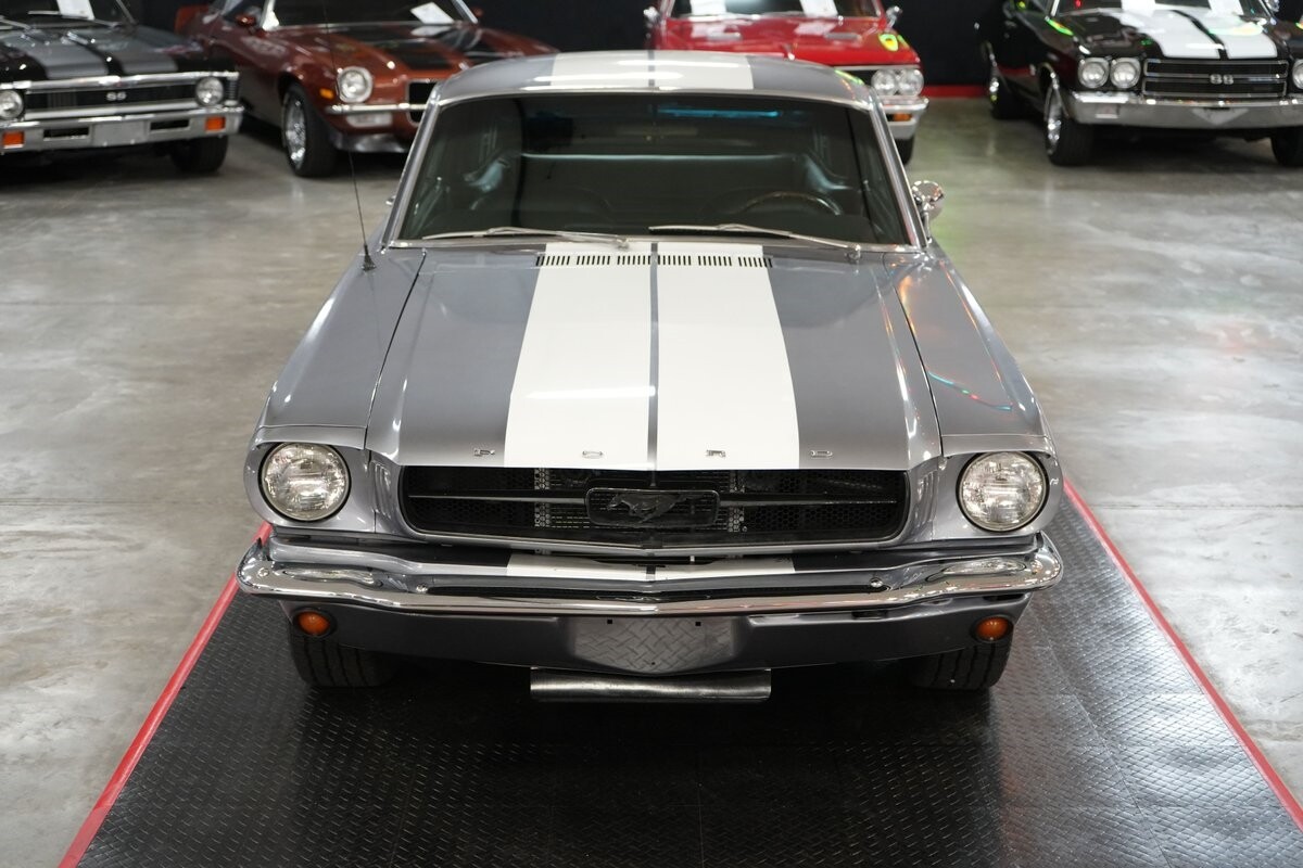 Ford-Mustang-1965-Fastback-17