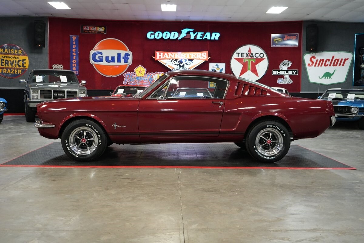Ford-Mustang-1965-Fastback-19