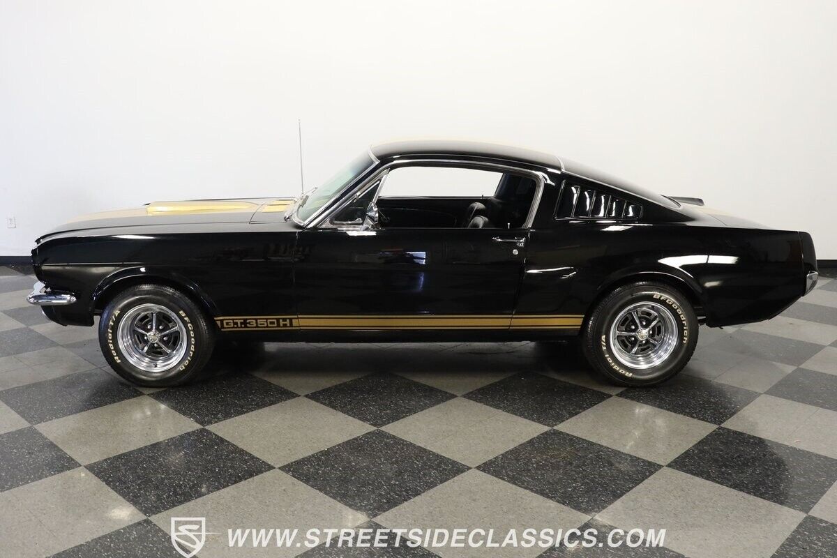 Ford-Mustang-1965-Fastback-2