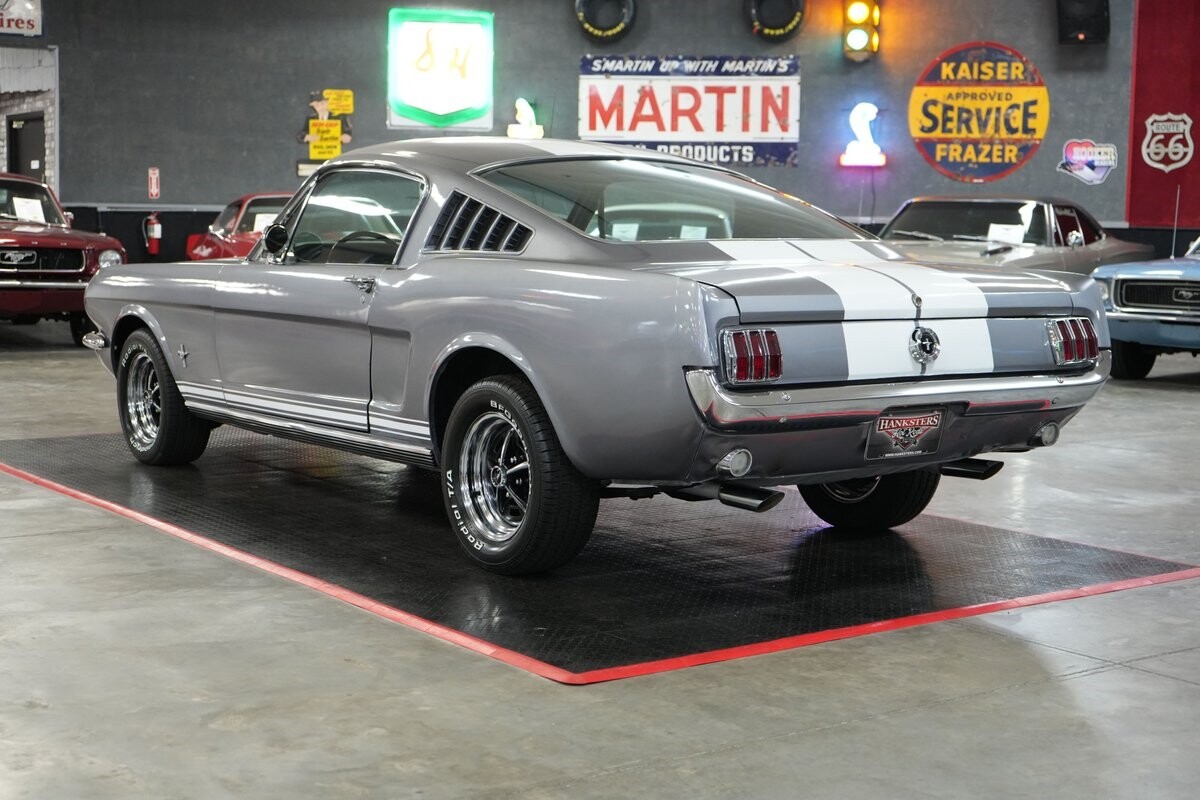 Ford-Mustang-1965-Fastback-20