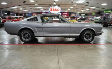 Ford-Mustang-1965-Fastback-23