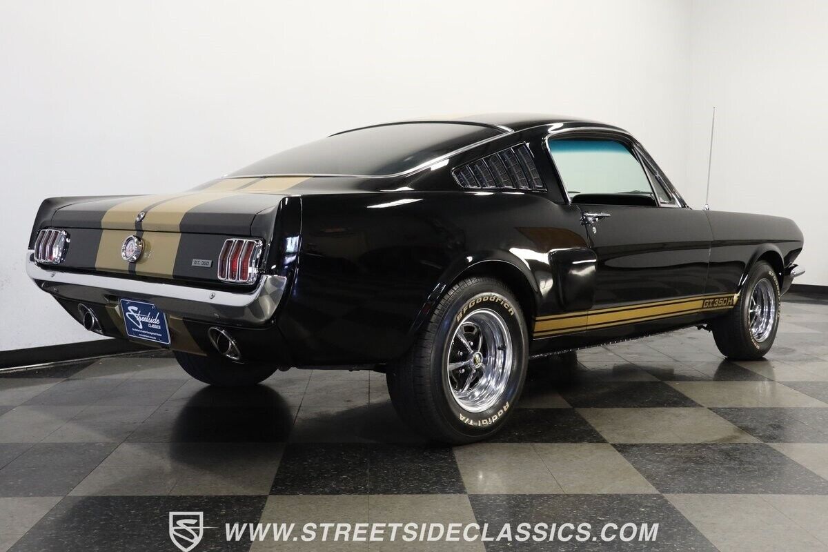 Ford-Mustang-1965-Fastback-26
