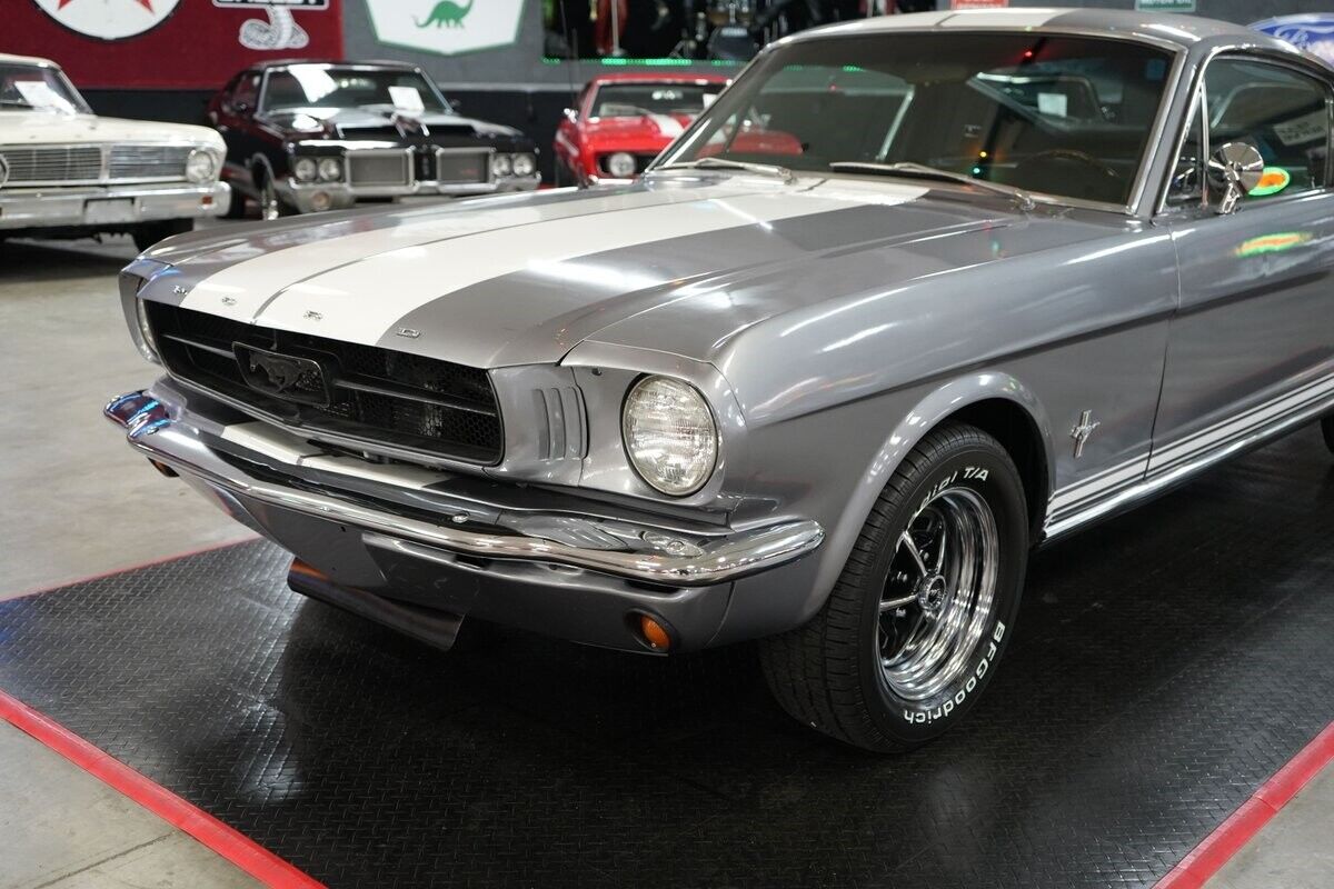 Ford-Mustang-1965-Fastback-26