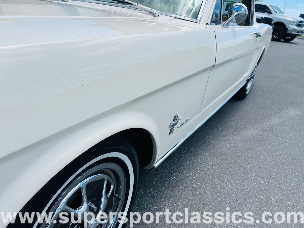 Ford-Mustang-1965-Fastback-27