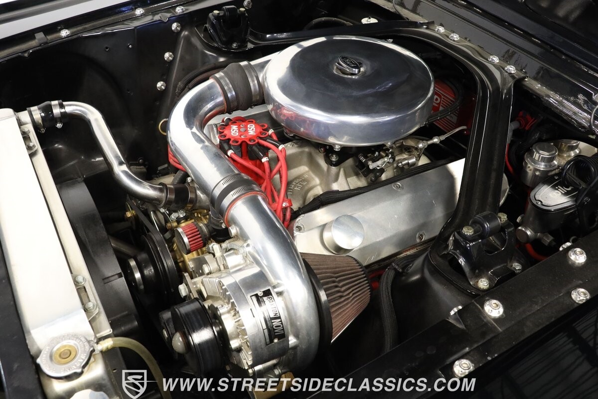 Ford-Mustang-1965-Fastback-30