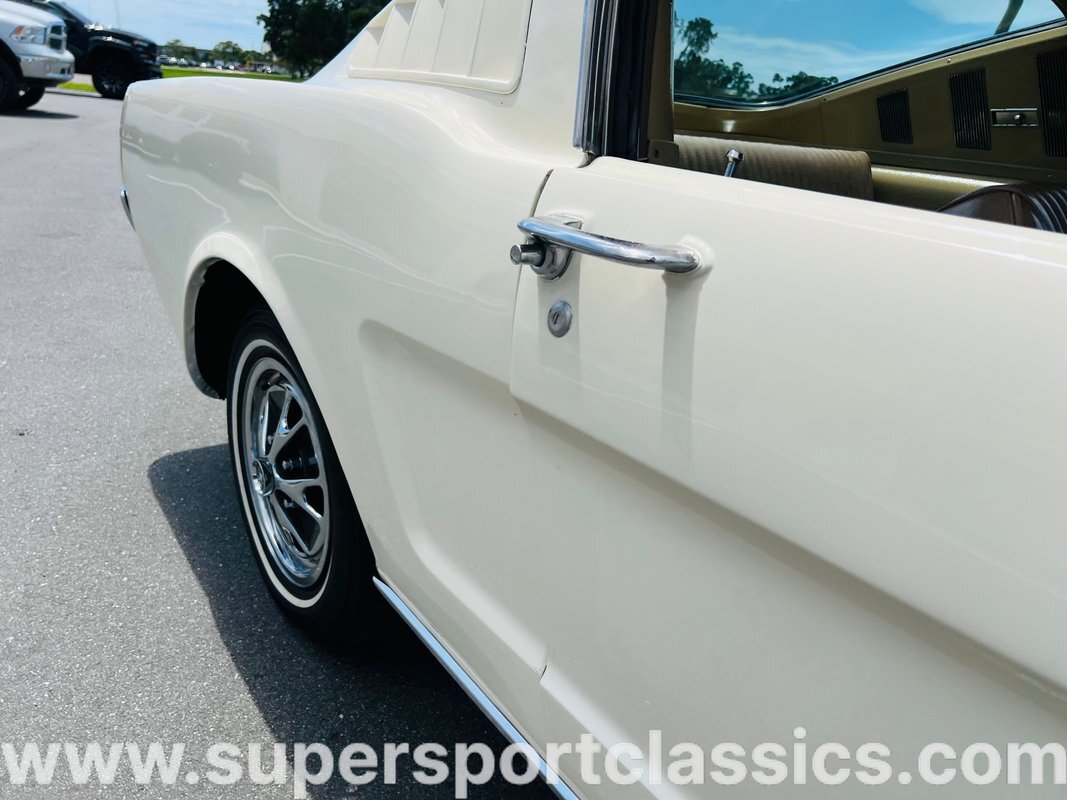 Ford-Mustang-1965-Fastback-33