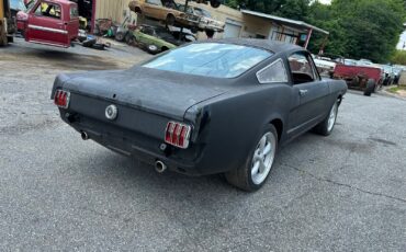 Ford-Mustang-1965-Fastback-4