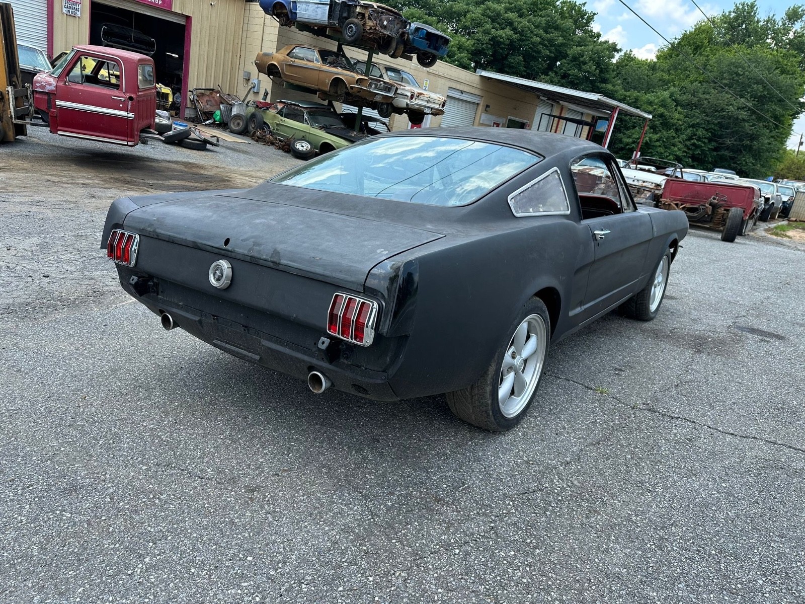 Ford-Mustang-1965-Fastback-4