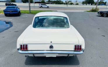 Ford-Mustang-1965-Fastback-4