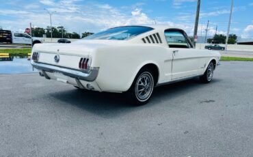 Ford-Mustang-1965-Fastback-5