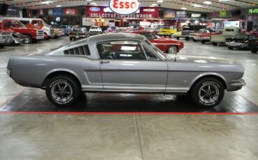 Ford-Mustang-1965-Fastback-6