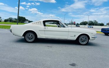 Ford-Mustang-1965-Fastback-6