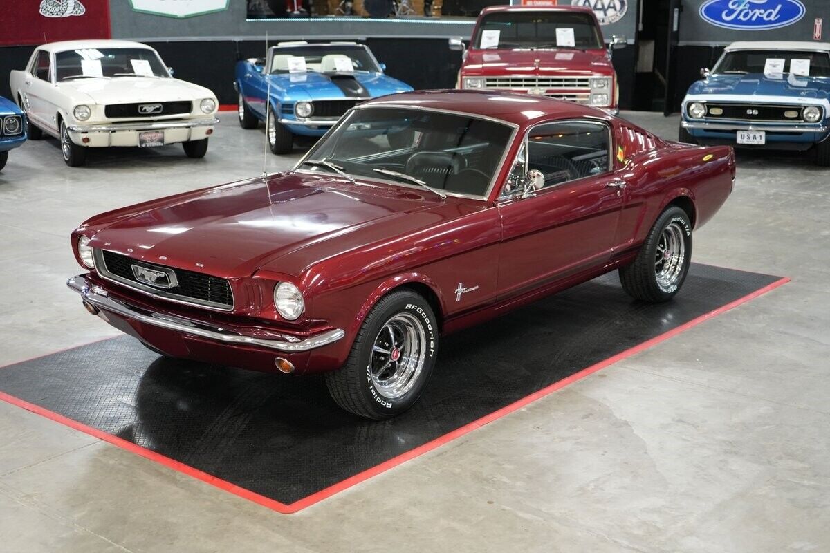 Ford-Mustang-1965-Fastback-9