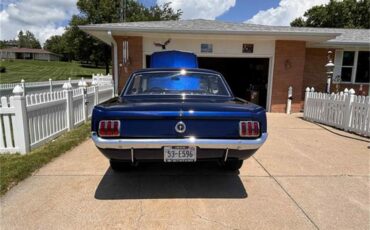 Ford-Mustang-1965-Kona-Blue-Black-1