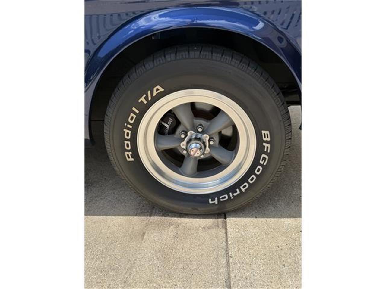 Ford-Mustang-1965-Kona-Blue-Black-12