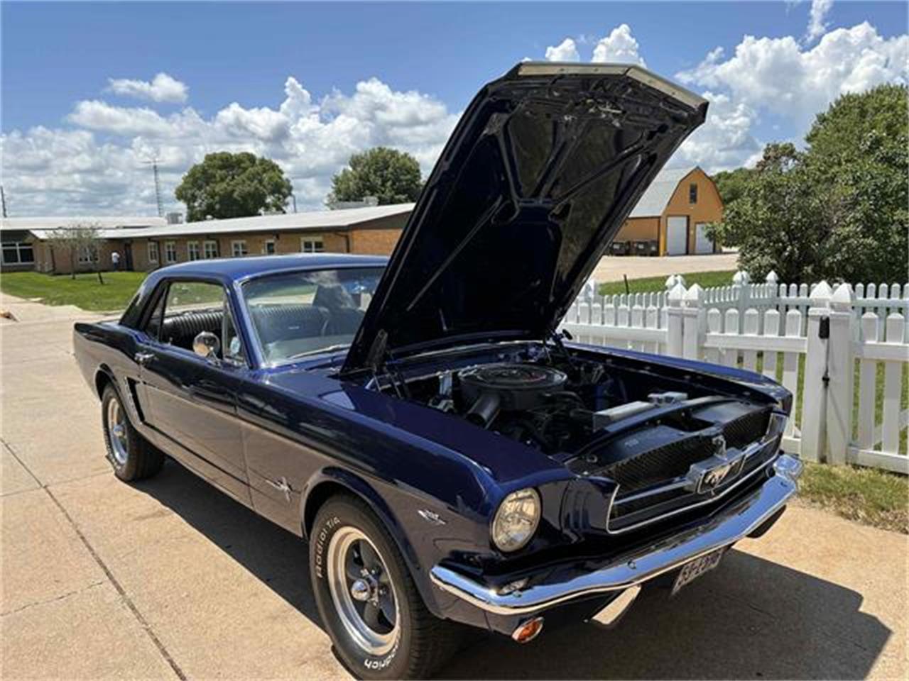 Ford-Mustang-1965-Kona-Blue-Black-17
