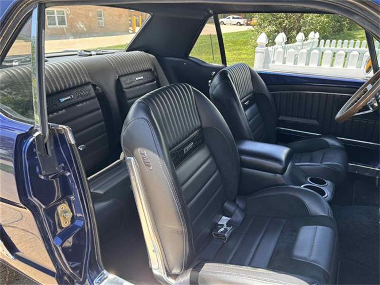 Ford-Mustang-1965-Kona-Blue-Black-3