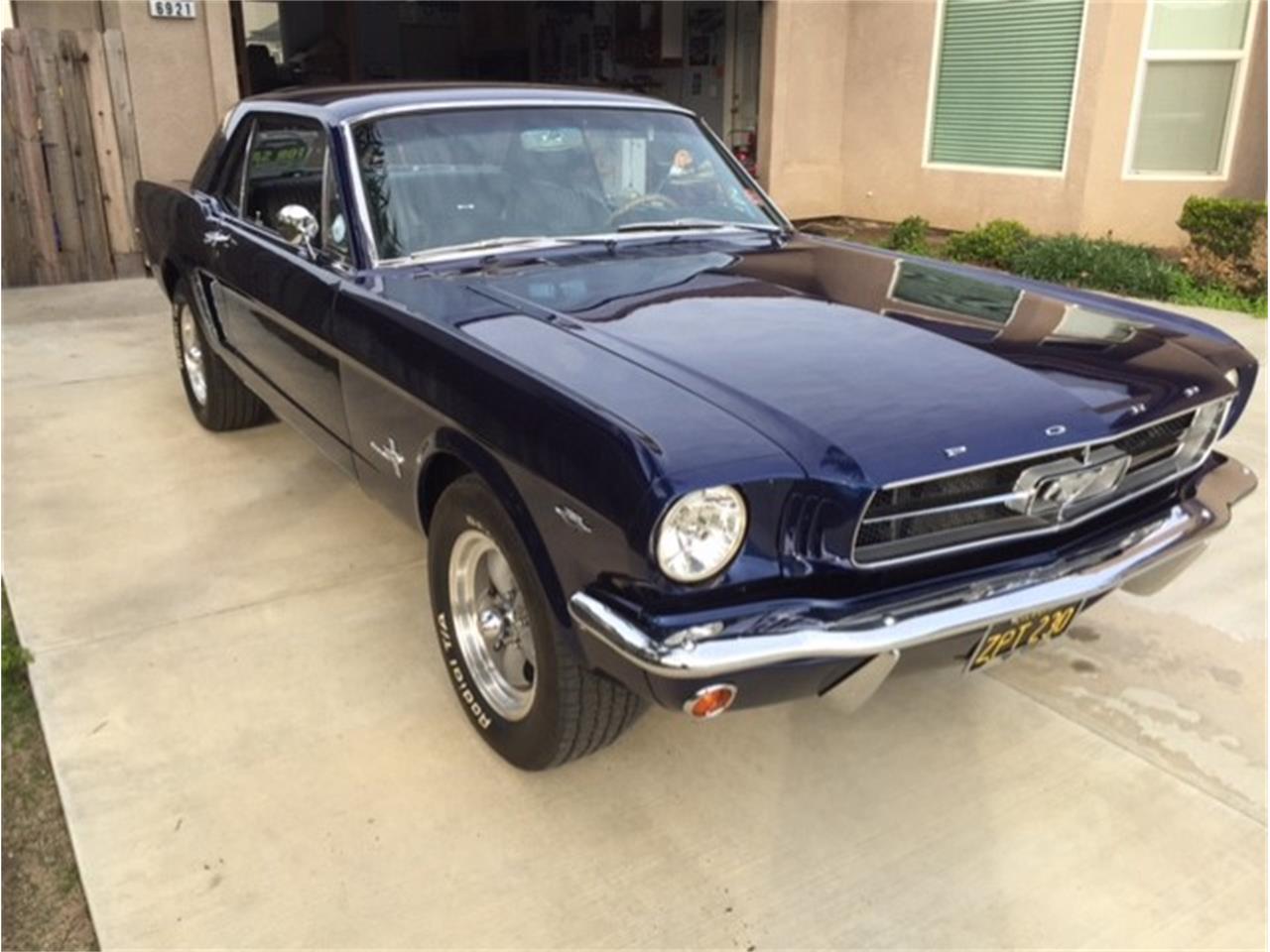 Ford-Mustang-1965-Kona-Blue-Black-6