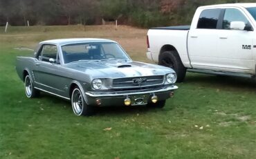 Ford-Mustang-1965-Light-Gray-Metallic-Black-10