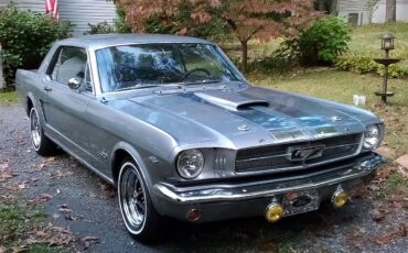 Ford-Mustang-1965-Light-Gray-Metallic-Black