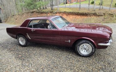 Ford-Mustang-1965-Maroon-Black