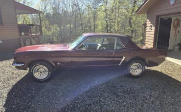 Ford-Mustang-1965-Maroon-Black-4