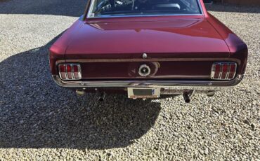 Ford-Mustang-1965-Maroon-Black-5
