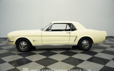 Ford-Mustang-1965-Phoenician-Yellow-Black-1