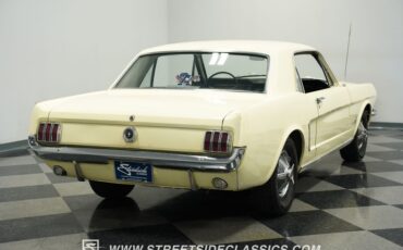 Ford-Mustang-1965-Phoenician-Yellow-Black-10