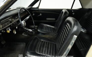 Ford-Mustang-1965-Phoenician-Yellow-Black-12