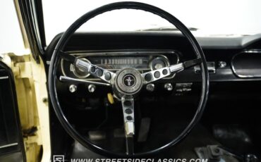 Ford-Mustang-1965-Phoenician-Yellow-Black-13