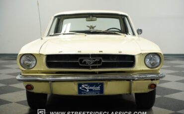 Ford-Mustang-1965-Phoenician-Yellow-Black-29