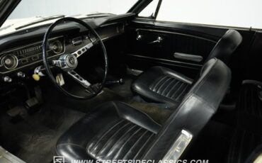 Ford-Mustang-1965-Phoenician-Yellow-Black-3