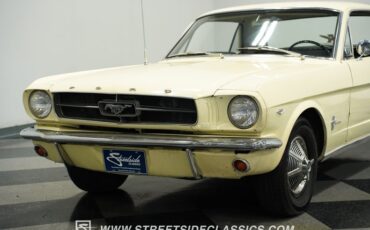 Ford-Mustang-1965-Phoenician-Yellow-Black-30