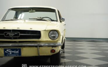 Ford-Mustang-1965-Phoenician-Yellow-Black-31