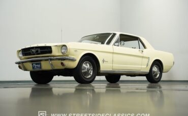 Ford-Mustang-1965-Phoenician-Yellow-Black-32