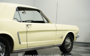 Ford-Mustang-1965-Phoenician-Yellow-Black-40